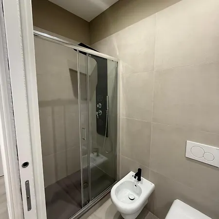 فندق مبيت وإفطار Casa Ronga ساليرنو